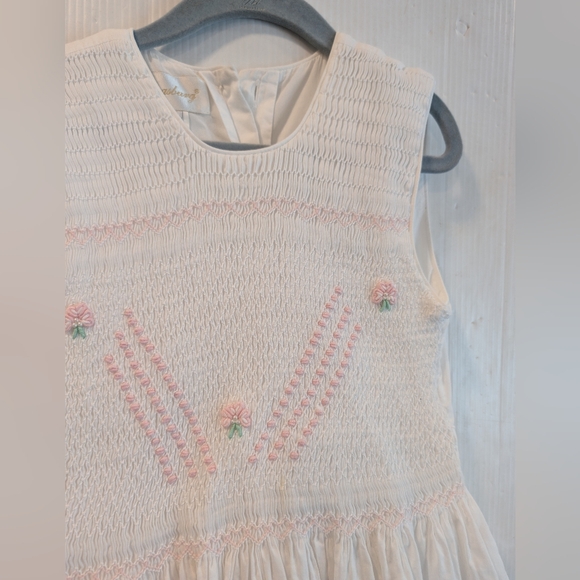 STRASBURG Girls Elegant Smocked Embroidered White Sleeveless Dress Size 10 - Picture 3 of 11